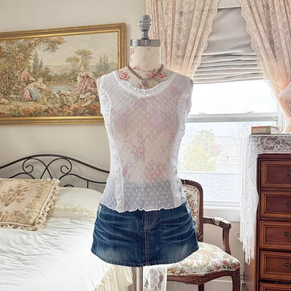 White lace top uno core white lace tank medium
